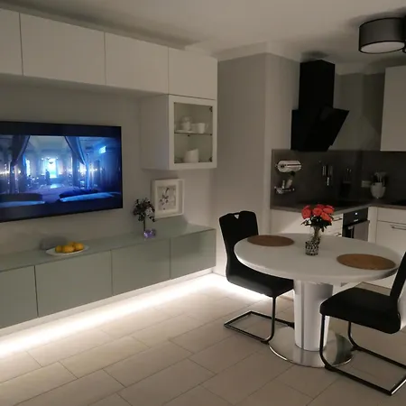 Strandstrasse H3w2-eg Koelpinsee *